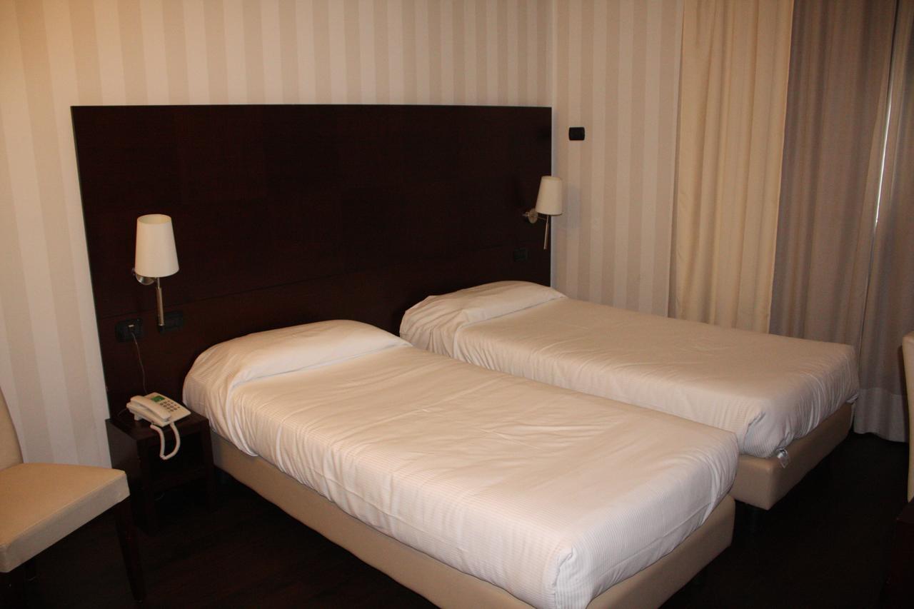 Hotel 2C Legnano Eksteriør billede