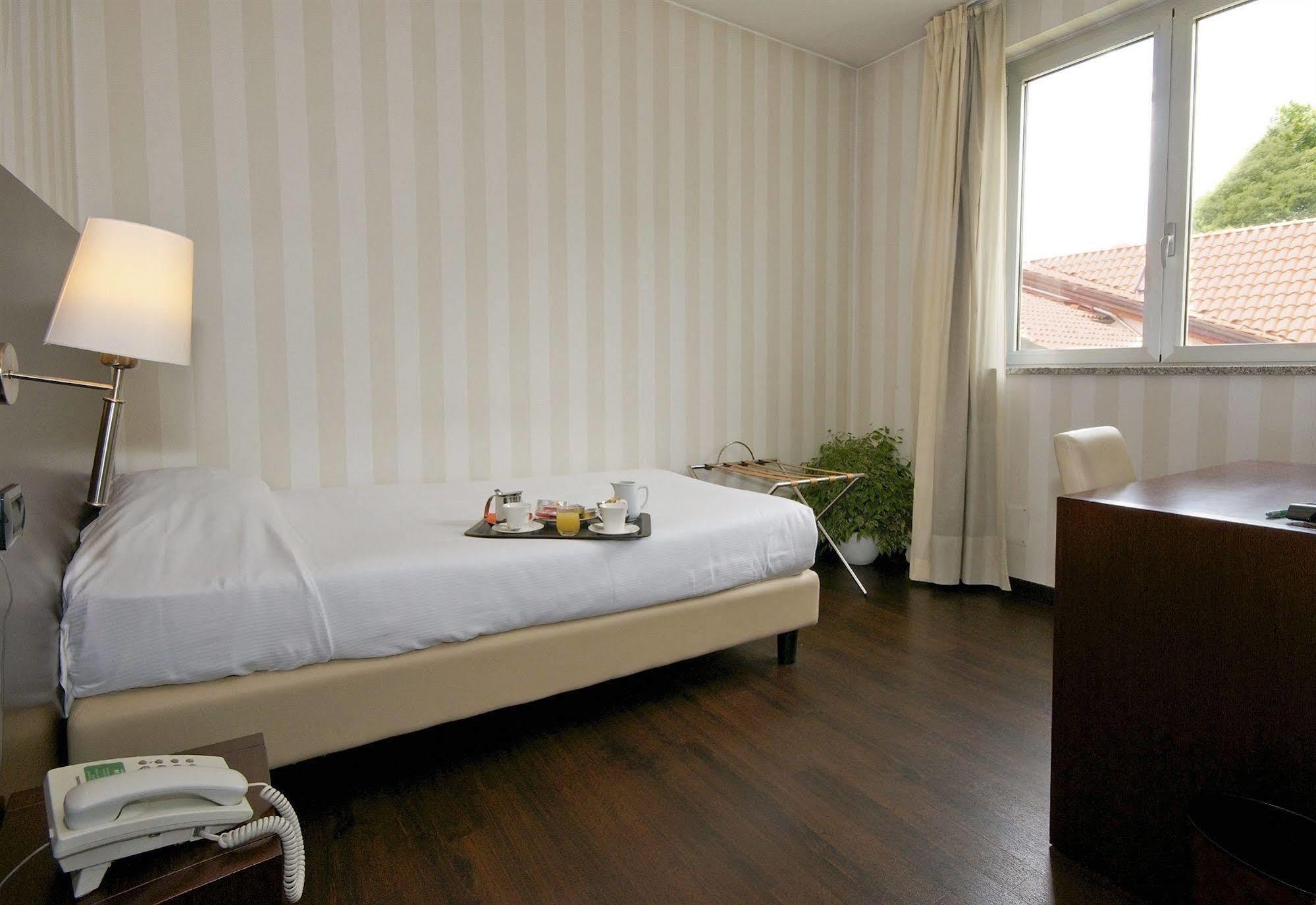 Hotel 2C Legnano Eksteriør billede