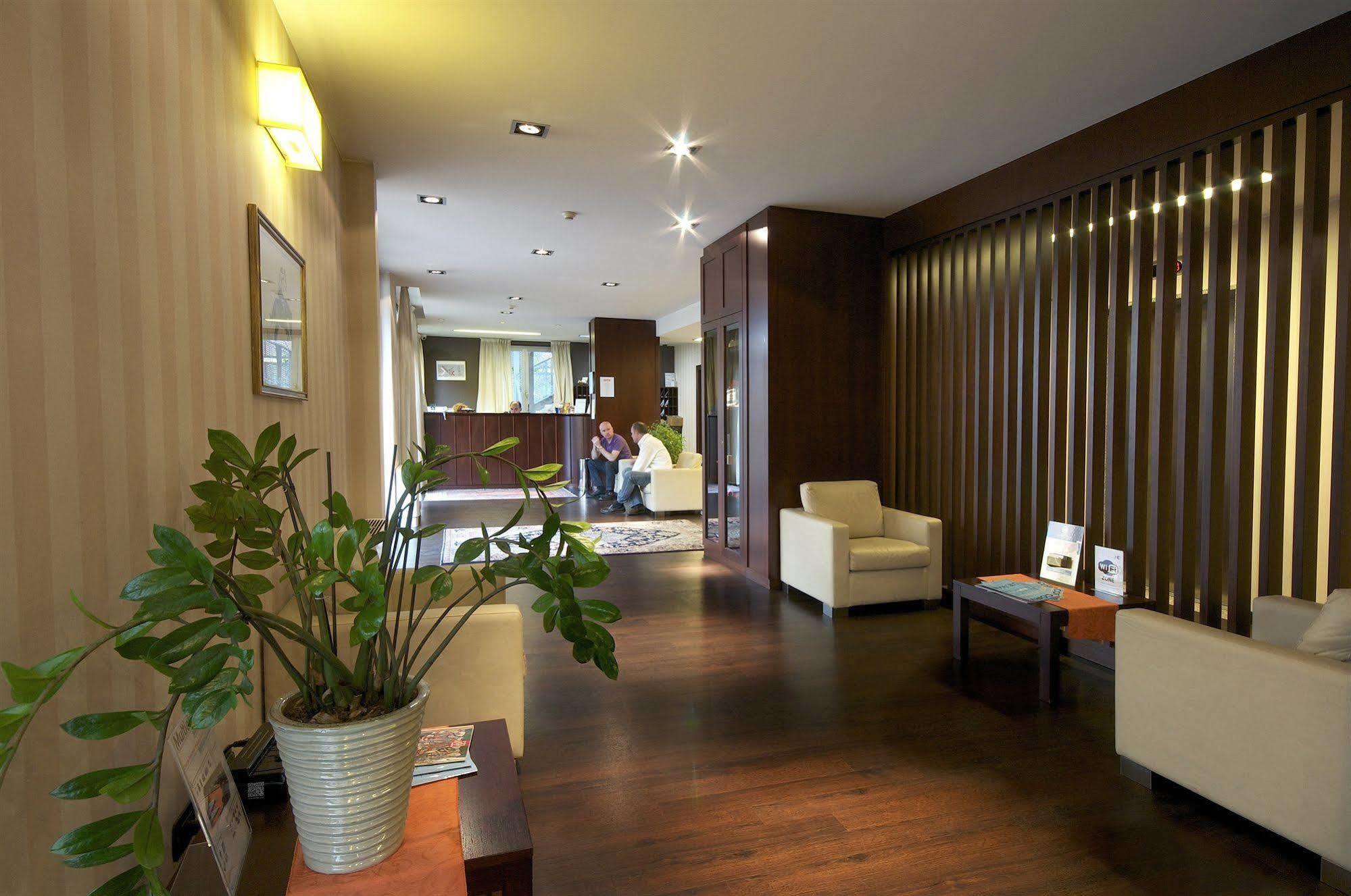 Hotel 2C Legnano Eksteriør billede