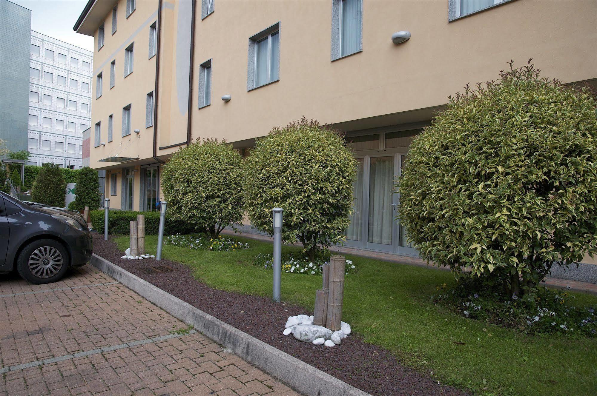 Hotel 2C Legnano Eksteriør billede